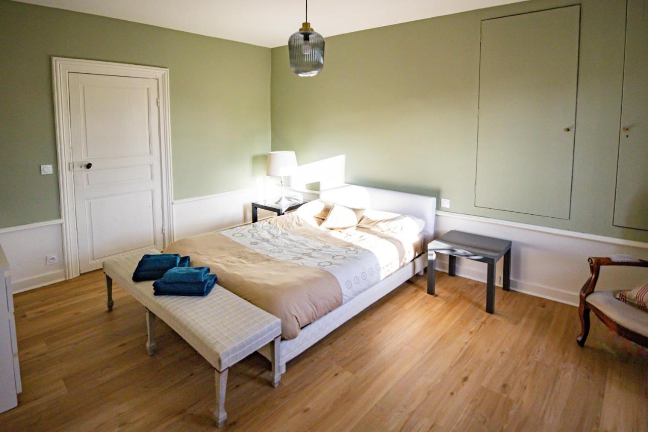 Chambres D'Hote Le Cedre Lezoux Екстериор снимка